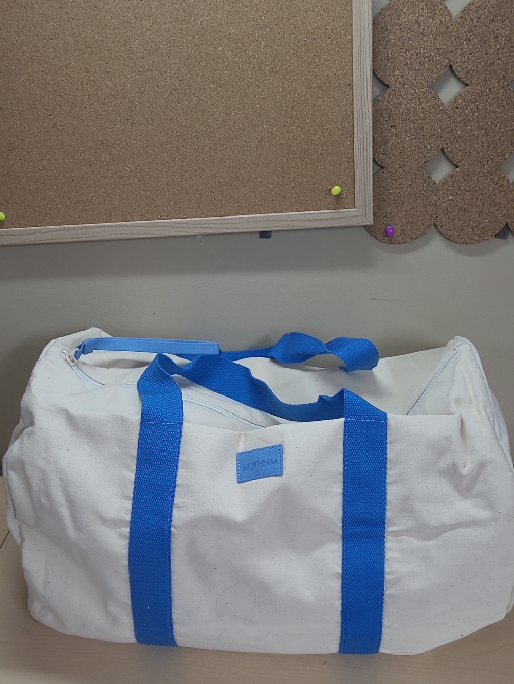 Biotherm Duffle Bag Cream/Blue NWT
